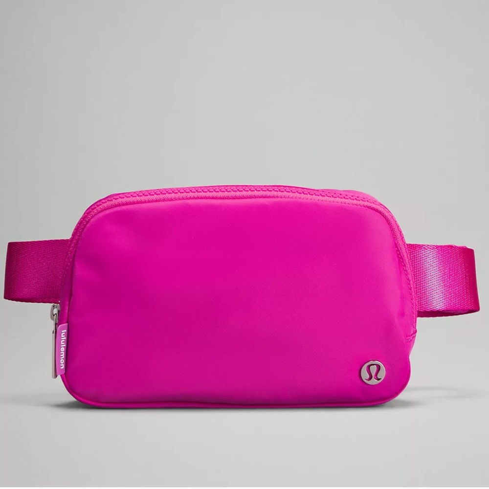 NWT Lululemon Everywhere Belt Bag 1L Sonic Pink